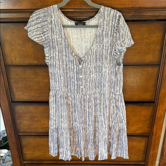 Vici Dresses & Skirts - Vici mini dress